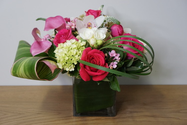 Stylish Splendor from Metropolitan Plant & Flower Exchange, local NJ florist